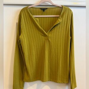 Banana Republic Women's V-neck Long Sleeve Top